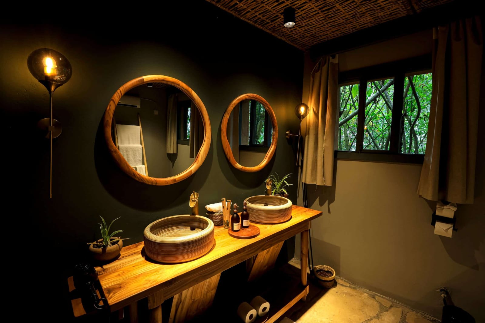 Sambora Kinigi Lodge